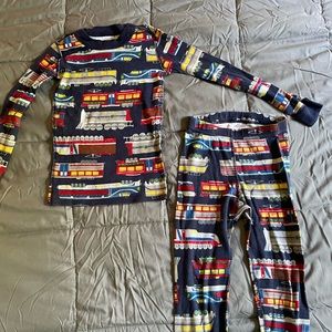 Hanna Andersson train pajamas size 6-7